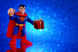 de commercialize the holidays